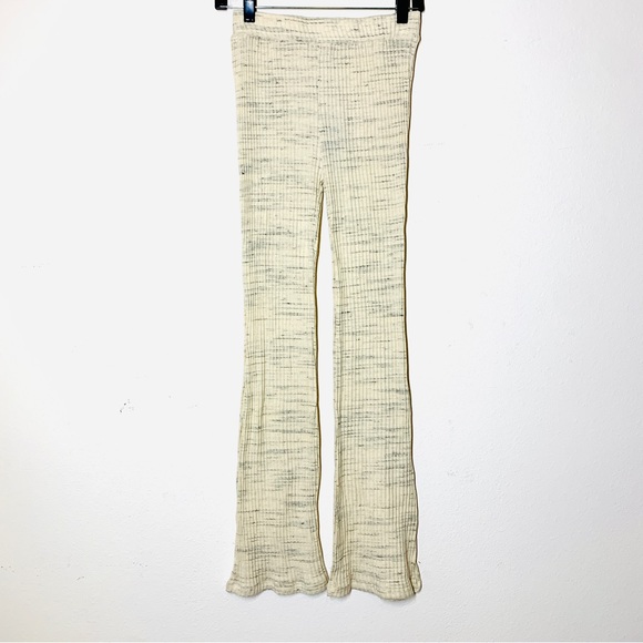 Monrow Marled Ribbed Soft Flare Leg Pants - Picture 4 of 7